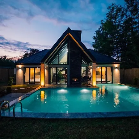 Villa Moonsa Boutique *