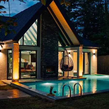 Moonsa Boutique Villa *