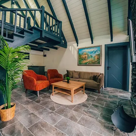 Villa Moonsa Boutique *