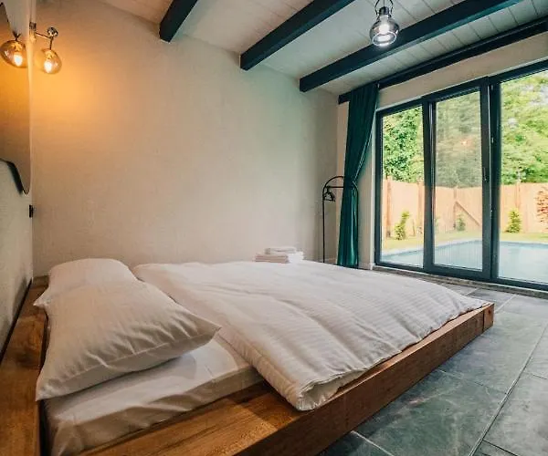 Moonsa Boutique * ספנג'ה