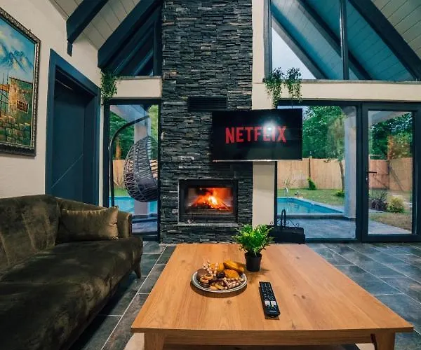 וילה Moonsa Boutique *