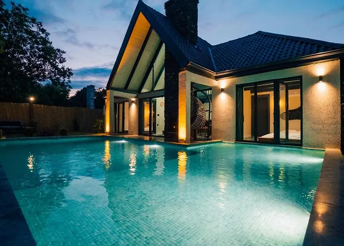 וילה Moonsa Boutique