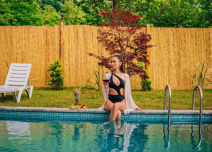 Moonsa Boutique ספנג'ה