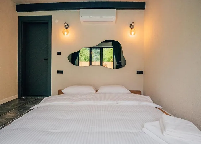 Moonsa Boutique ספנג'ה