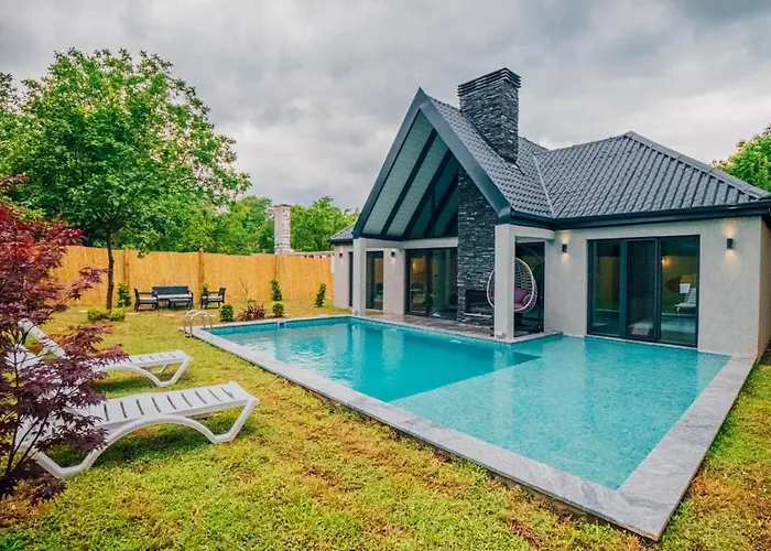 Moonsa Boutique וילה ספנג'ה